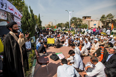 پیام دفتر رهبری درباره تحصن مقابل مجلس